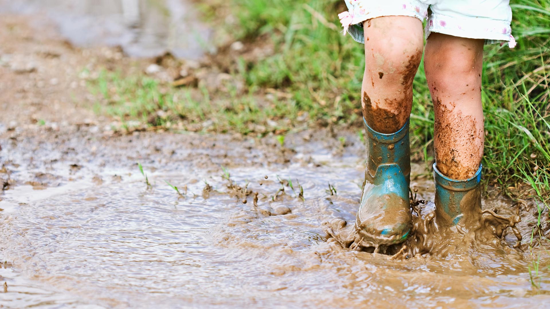 Best Rainboots For Toddlers and Mud